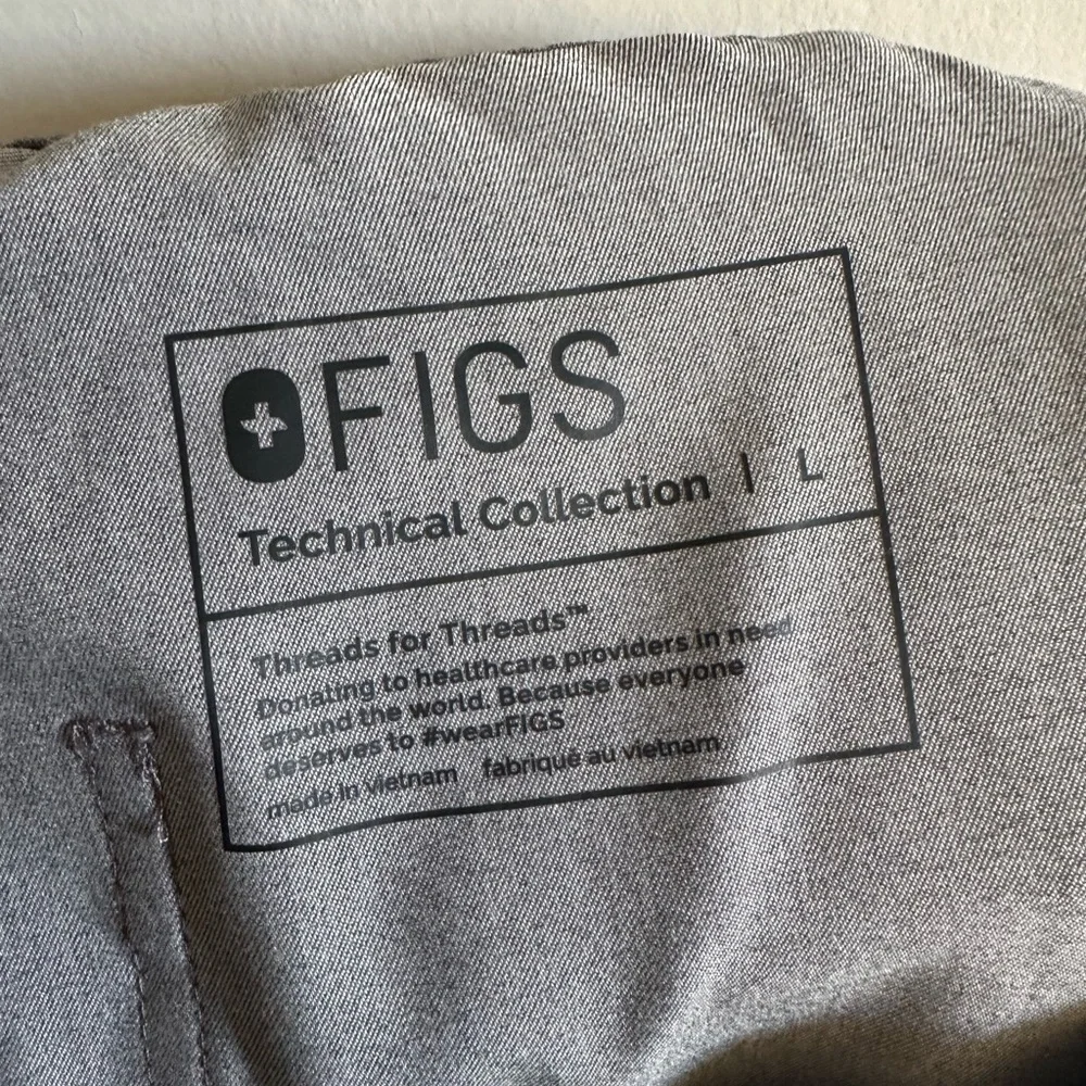 FIGS Men’s Gray Graphite Pisco Basic Scrub Pants size Large EUC